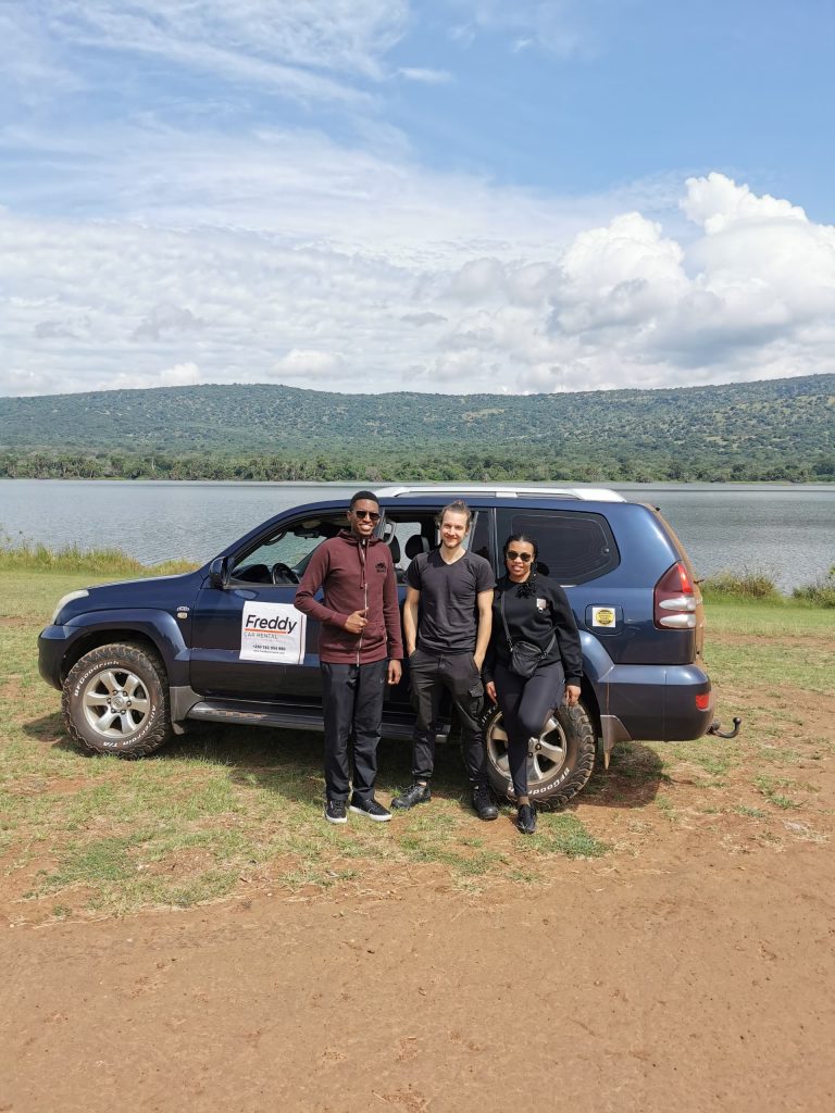 Read more about the article Self-Drive vs. Chauffeur Car Rental in Rwanda : Affordable 4×4 Deals Rwanda